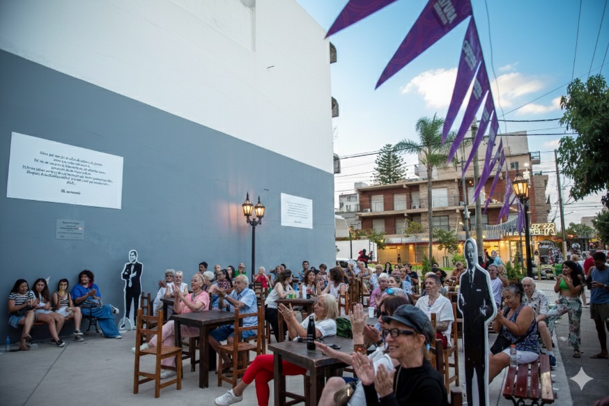 El tango se apoderó de la plazoleta con grandes solistas y el dúo La Fiaca