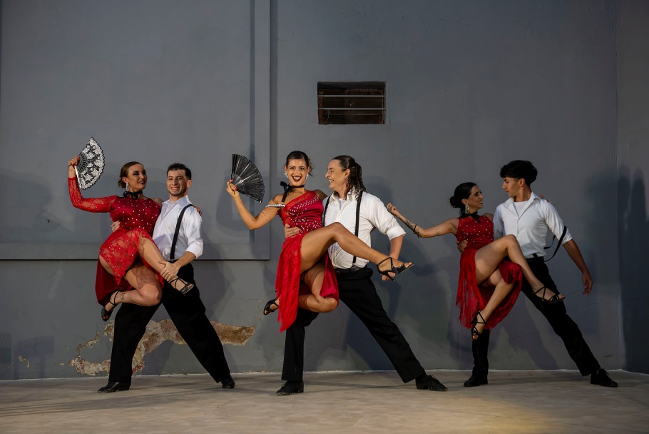El tango brilló con luz propia en una noche inolvidable en La Plazoleta del Tango