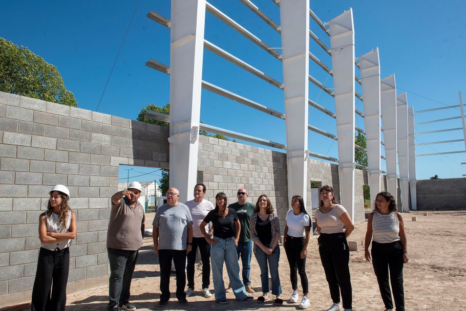 Espacio clave para el deporte y la cultura: concejales de Juntos recorrieron el Microestadio Municipal