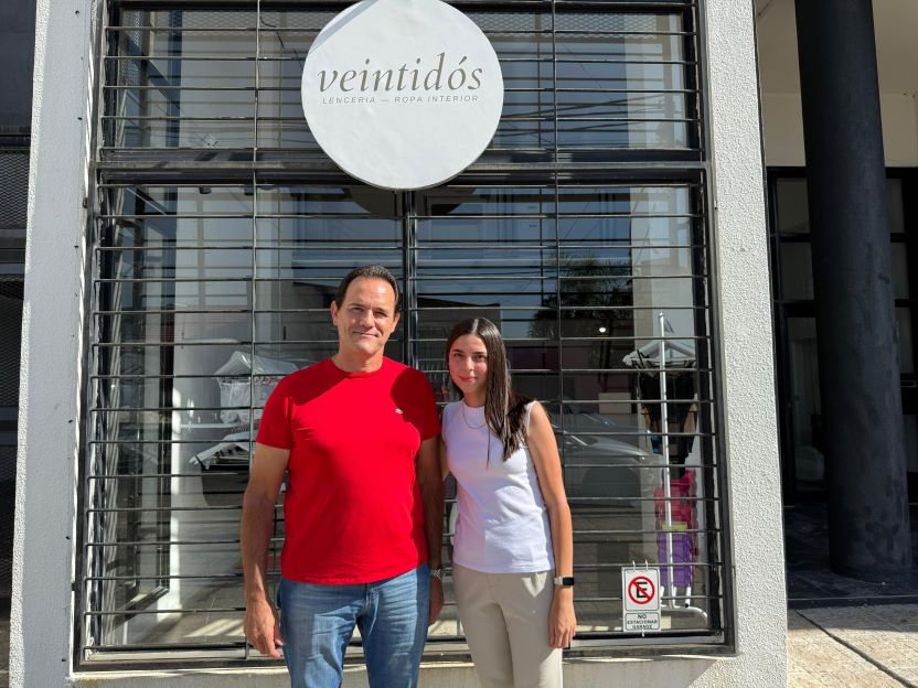 Ayelén Alday recibió en su local Veintidós la visita de Chiche Lagar por el Día de la Mujer